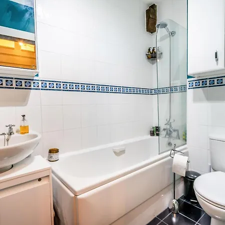 Quayside Apartment *